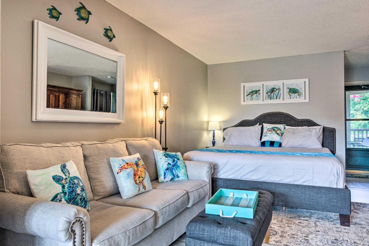 Modern Studio With Balcony About 1 Mi To Lake Lure! Екстер'єр фото