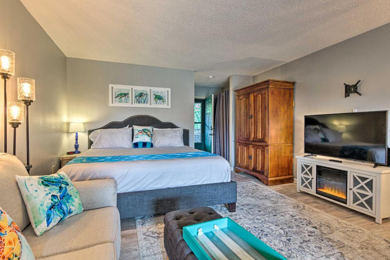Modern Studio With Balcony About 1 Mi To Lake Lure! Екстер'єр фото