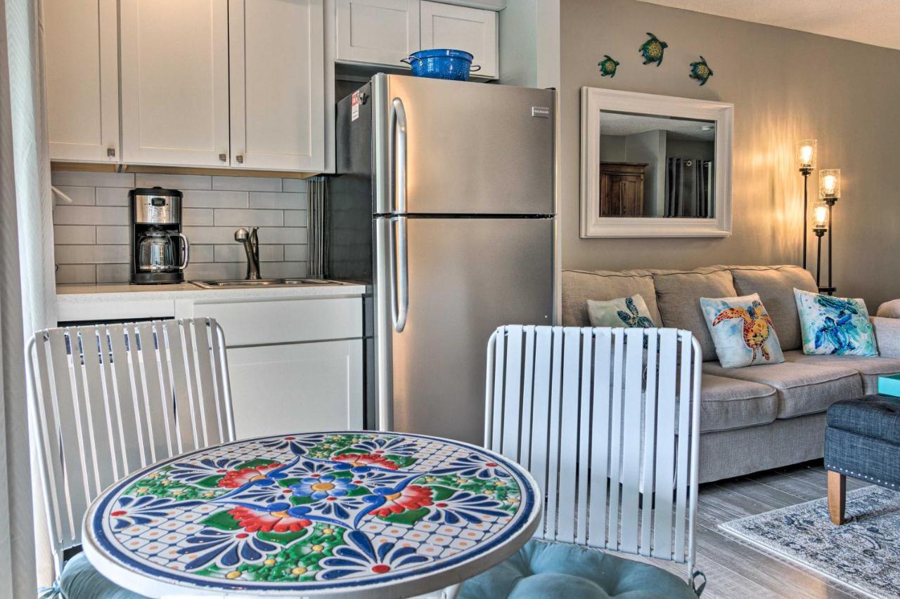 Modern Studio With Balcony About 1 Mi To Lake Lure! Екстер'єр фото