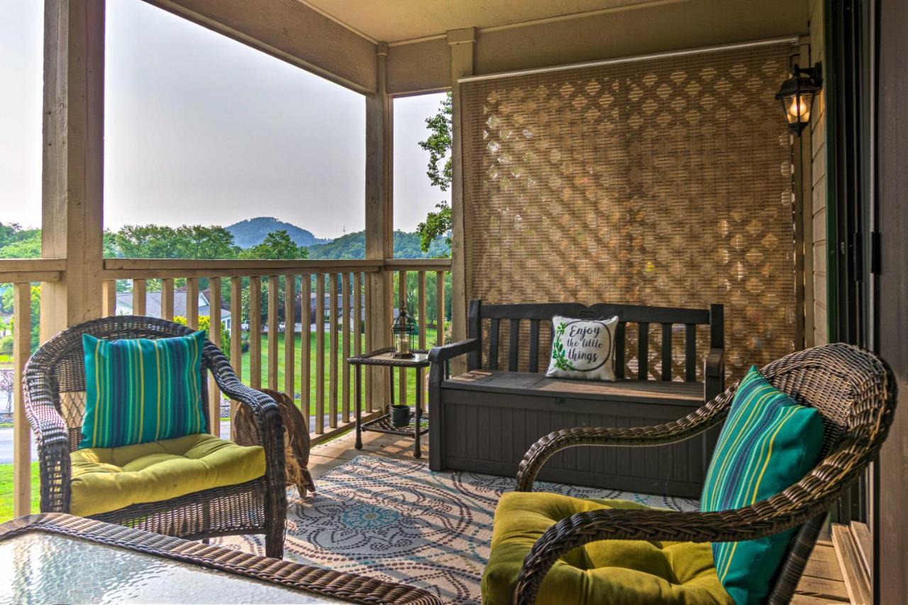 Modern Studio With Balcony About 1 Mi To Lake Lure! Екстер'єр фото